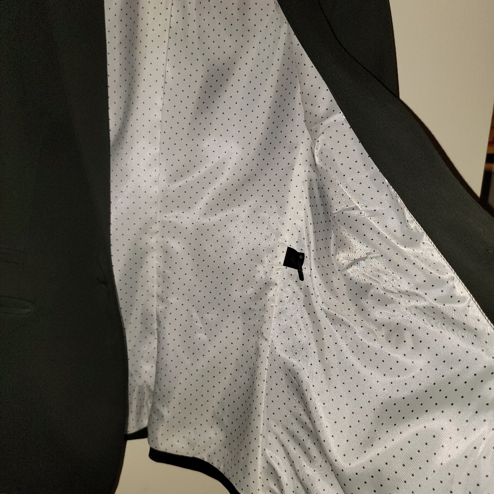 Express Suit - Picture 7 of 7